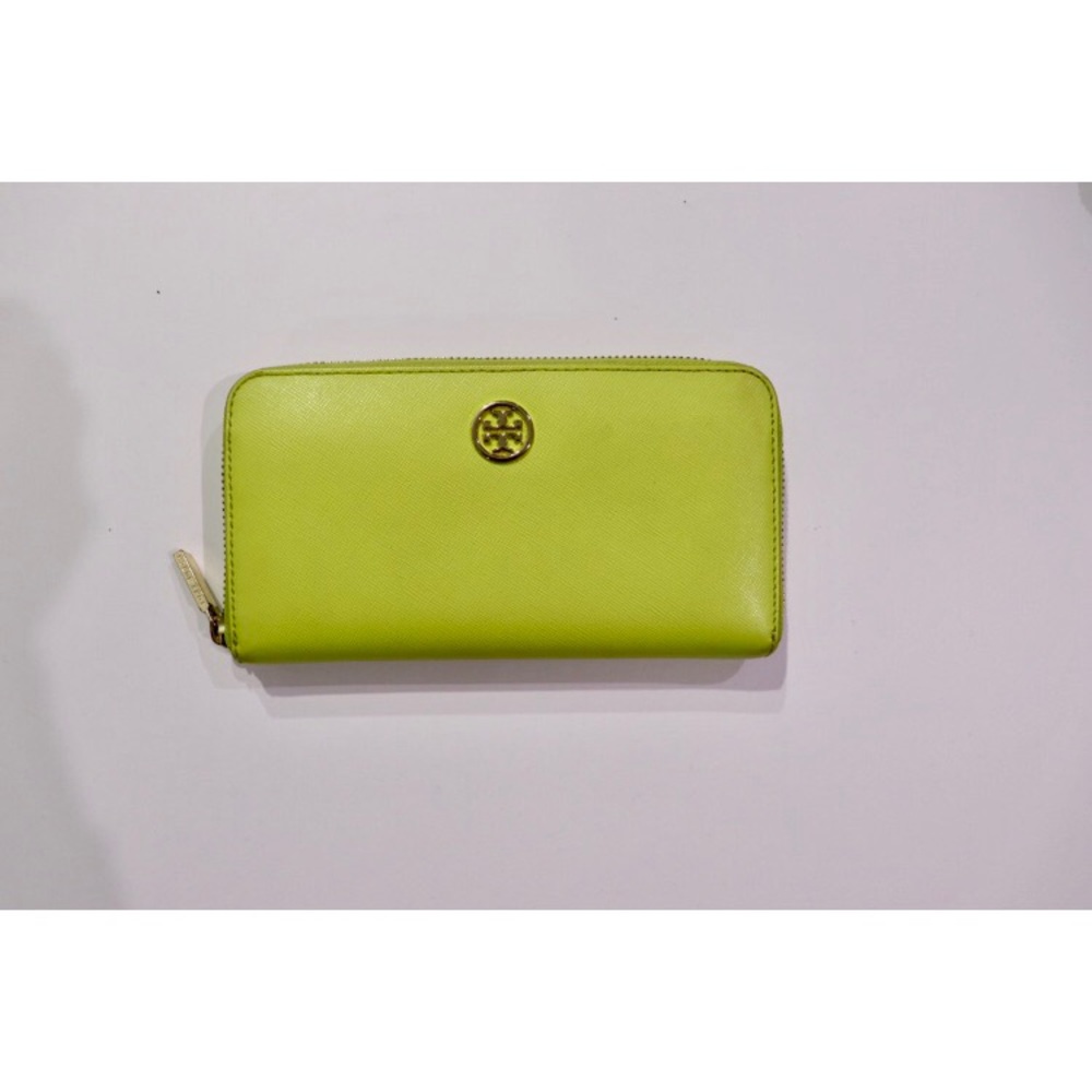 Tory Burch  Robinson Chartreuse Continental Wallet